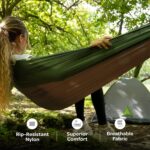 Camping Hammock – Ultraligera Portátil con Capacidad 300 kg, Nylon Paracaídas, Incluye 2 Mosquetones y 2 Eslingas - Imagen 2
