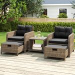 DAONEG Set Balcón 5 Piezas Ratán PE: 2 Sillas Comedor con Cojines + 2 Otomanas con Cojín y Mesa de Cristal para Porche, Mimbre Marrón - Imagen 2